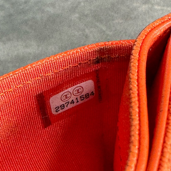 Chanel Caviar Boy Cardholder in Orange SHW - Picture 11 of 11